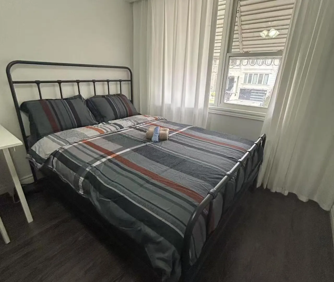 North York Cozy Queen Room Walk To Subway And Stores Toronto Pensión
